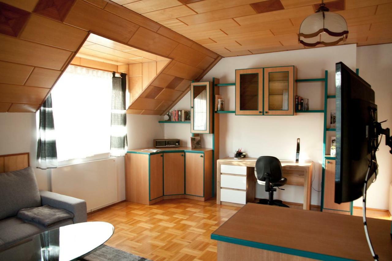 Ferienwohnung Peklar Arnfels エクステリア 写真